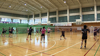 聖ウルスラ学院英智高校 女子バドミントン部 photo07
