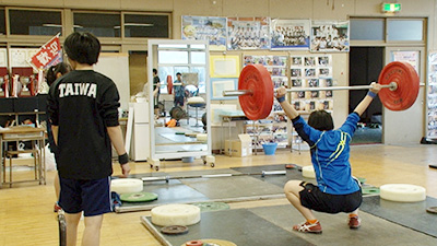 柴田高校 ウエイトリフティング部 photo05