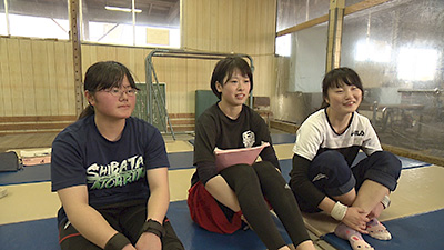 柴田農林高校ウエイトリフティング部 女子 photo04