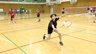 聖ウルスラ学院英智高校　女子バドミントン部