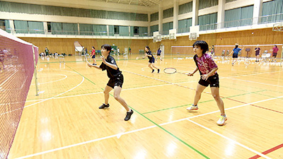 聖ウルスラ学院英智高校　女子バドミントン部