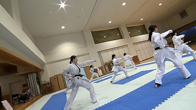 聖和学園　女子空手道部