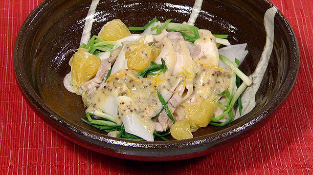 レンジ蒸し鶏の酢味噌サラダ