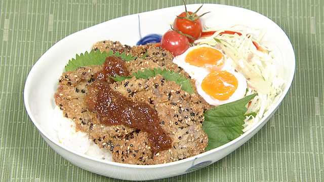 ひらひらうま味噌カツ丼