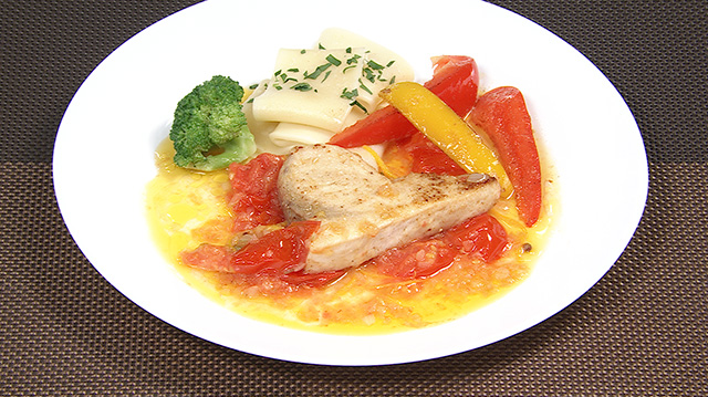 メカジキのムニエル 完熟トマトのベルジュソース