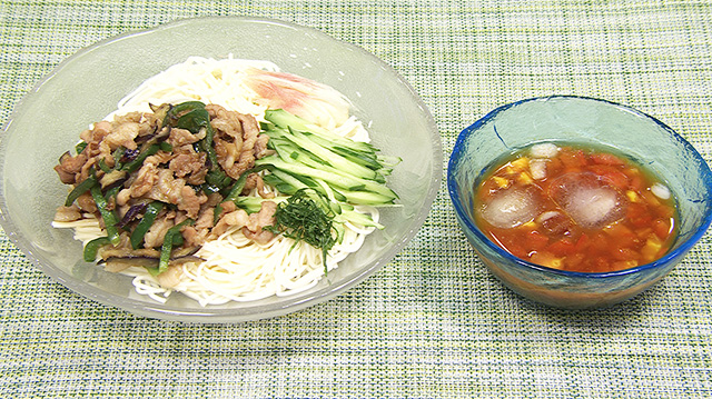 お肉と夏野菜のカレーそうめん