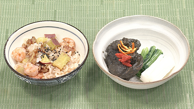 海老ごはん　レバーの黒胡麻煮