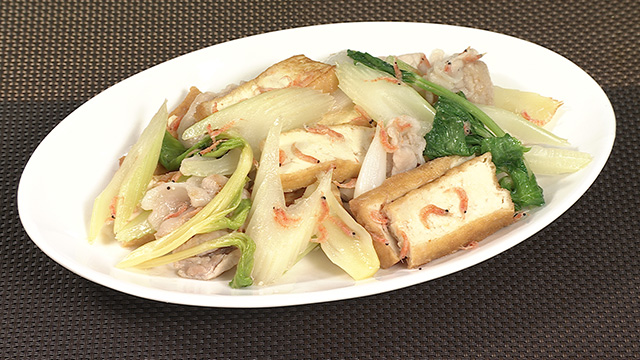 セロリと豚肉の五目炒め