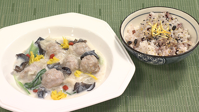 薬膳シチューと黒米ご飯