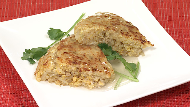 もやしと挽き肉のオムライス　あん仕立て