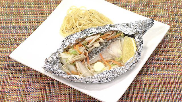 タラと塩もみ野菜のつつみ蒸し