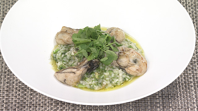 牡蠣のソテー　仙台せりとあおさのリゾット