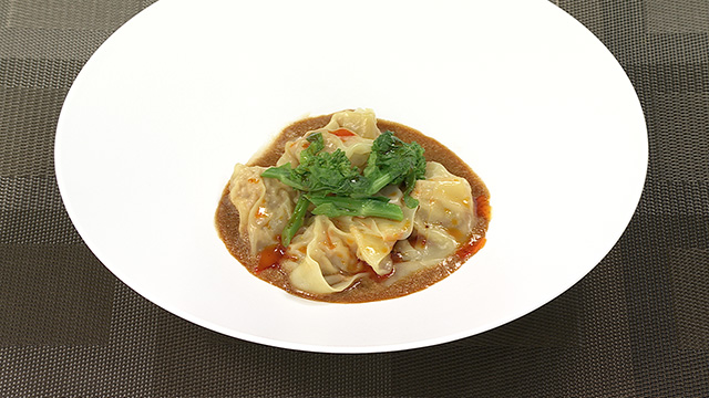 エビ入りワンタン　胡麻ソース