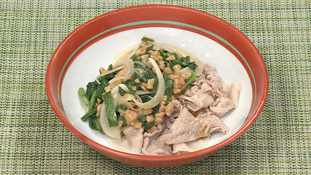 豚しゃぶのニラ納豆添え