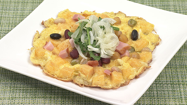 オープンオムレツ　玉ねぎマリネ添え