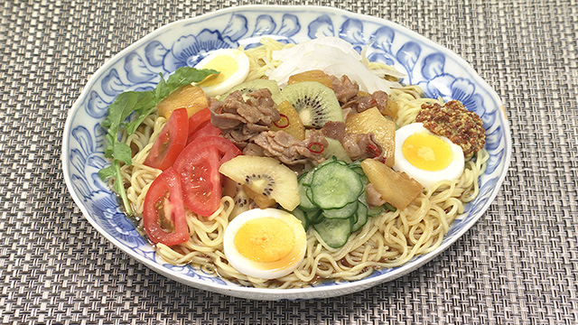 フルーツたっぷり冷やし中華