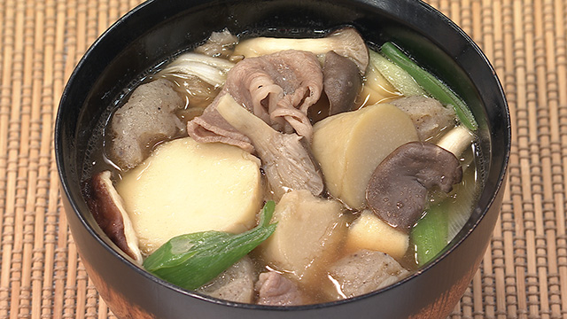 牛肉&しょうゆ味の芋煮汁(山形の芋煮)
