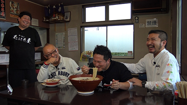 中華麺亭むらさき屋 利府本店