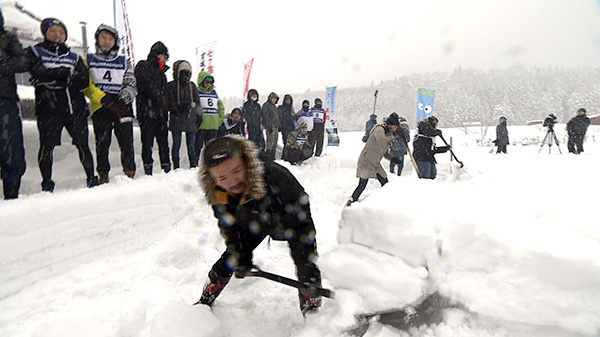 七ヶ宿で行われた「雪かき選手権」にストロングスタイルが参戦！