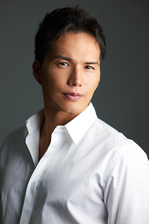 ナレーター： 市原隼人