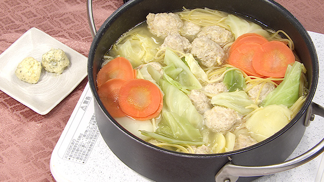 挽き肉団子と野菜の鍋